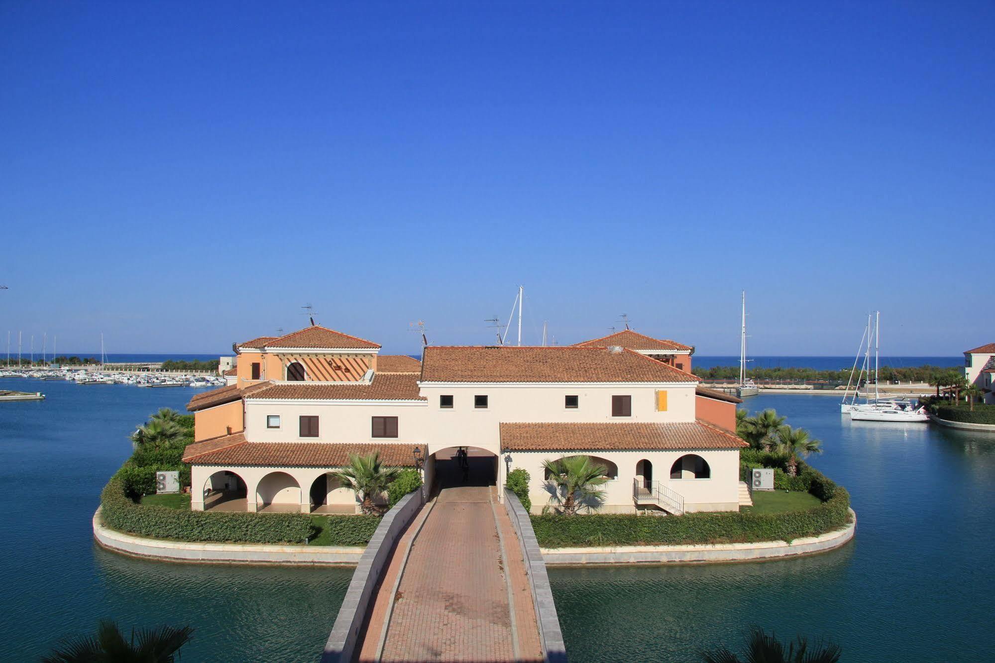 Hotel Marinagri 5*